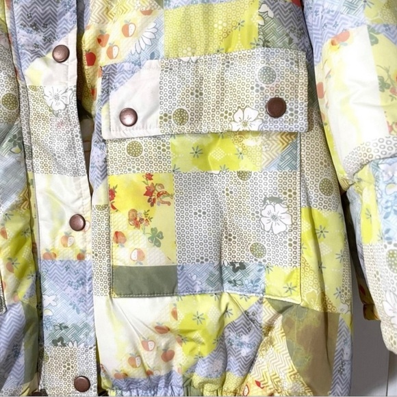 UO Kit Printed Nylon Puffer Jacket - Picture 8 of 10